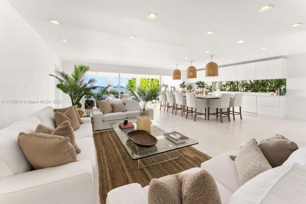Dining room, Interior, Kitchen, Living room, Pendant Lights, Recessed Lighting