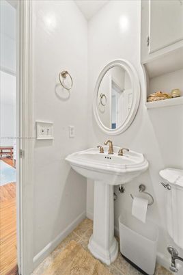Bathroom, Interior