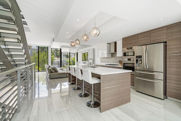 Interior, Kitchen, Living room, Pendant Lights, Recessed Lighting, Stainless Steel Appliances