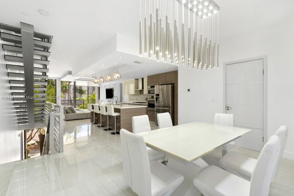 Dining room, Interior, Kitchen, Living room, Pendant Lights, Recessed Lighting, Stainless Steel Appliances