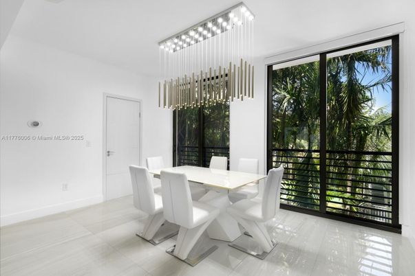 Dining room, Interior, Pendant Lights