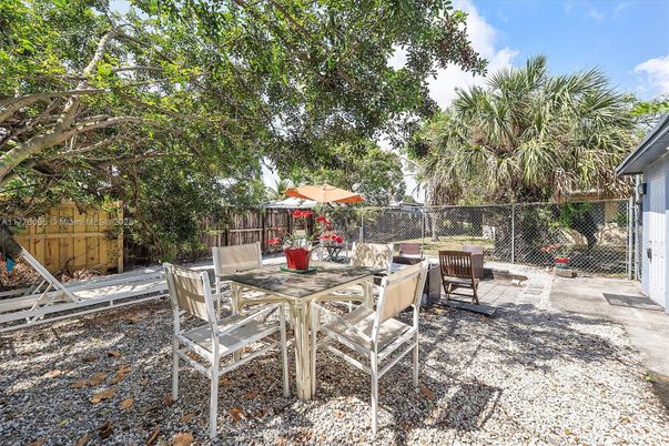 Backyard, Exterior