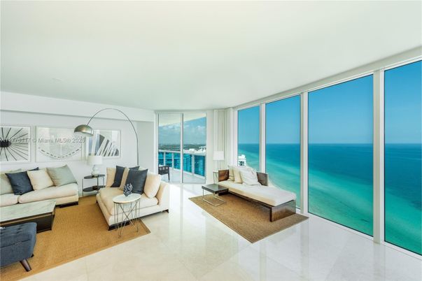 Interior, Living room, Water