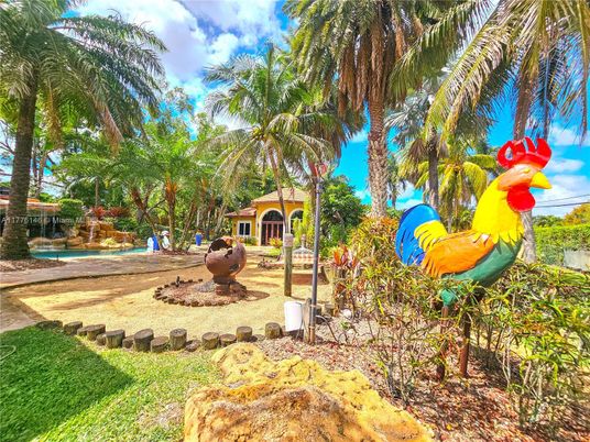 Backyard, Exterior, Playground