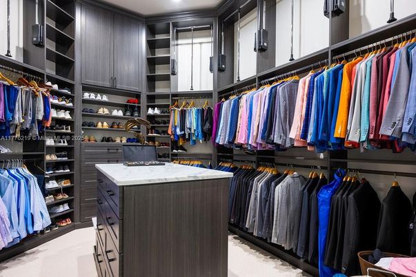 Interior, Recessed Lighting, Walk-in Closets