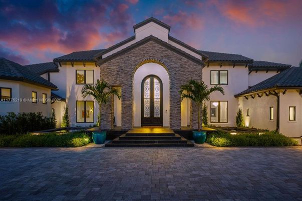 Exterior, Facade, Brick Facade, Mediterranean