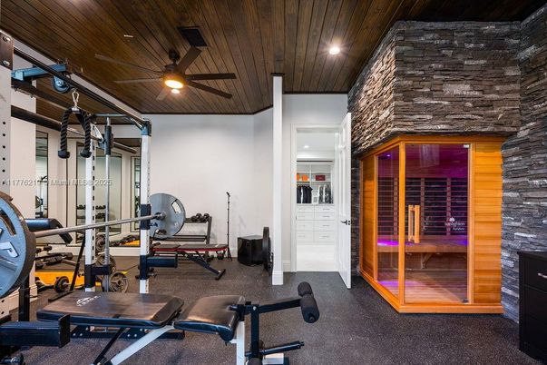 Fitness Equipment, Interior, Recessed Lighting, Stone Walls