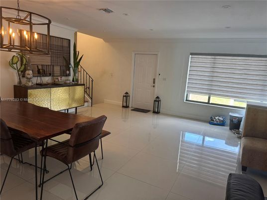 Dining room, Interior, Pendant Lights, Recessed Lighting