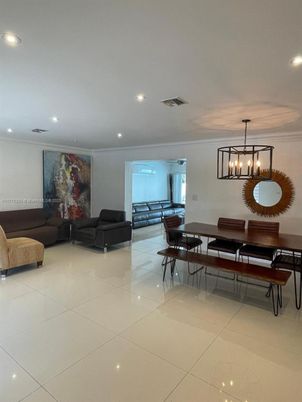 Dining room, Interior, Living room, Pendant Lights, Recessed Lighting