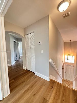 Empty room, Interior, Pendant Lights, Wood Texture Flooring