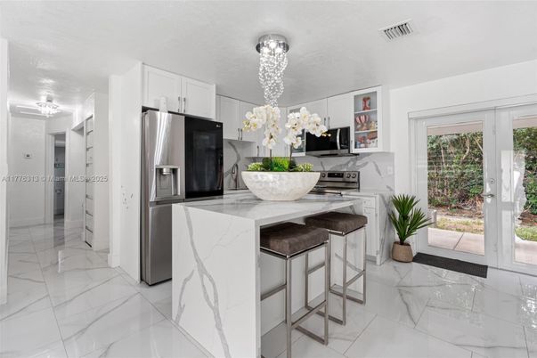 Chandelier, Interior, Kitchen, Marble, Marble Walls, Stainless Steel Appliances