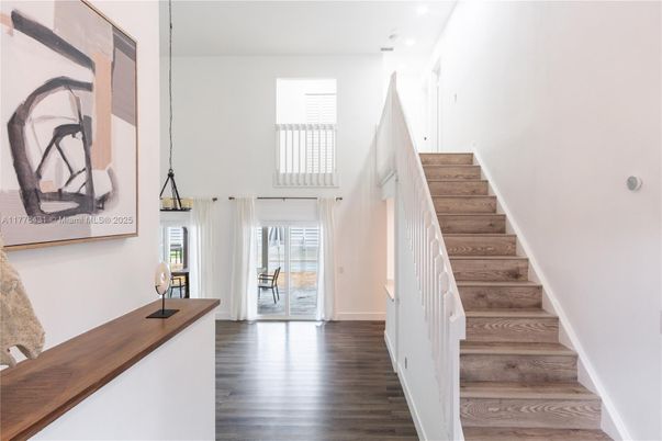 Interior, Pendant Lights, Recessed Lighting, Wood Texture Flooring