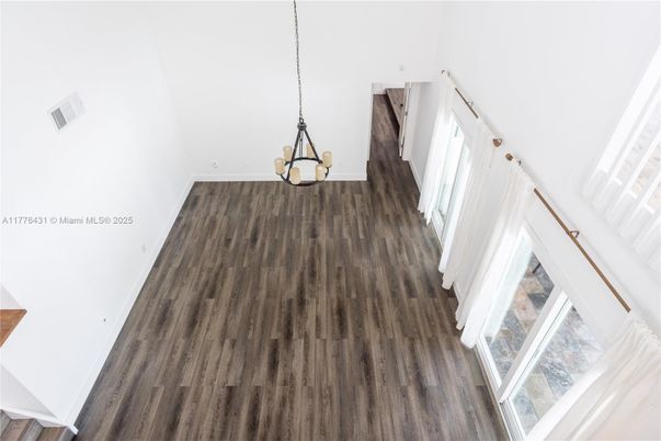 Interior, Pendant Lights, Wood Texture Flooring