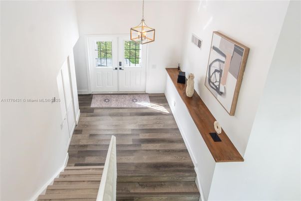 Interior, Pendant Lights, Wood Texture Flooring
