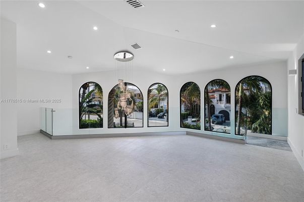 Empty room, Interior, Pendant Lights, Recessed Lighting
