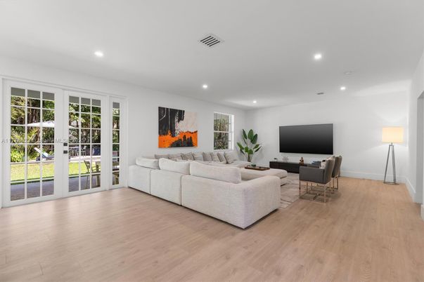 Interior, Living room, Recessed Lighting, Wood Texture Flooring