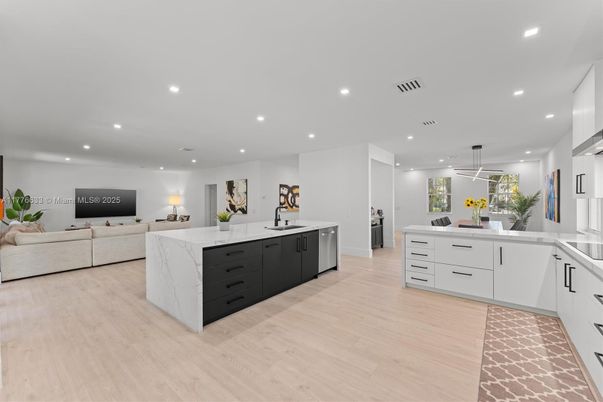 Interior, Kitchen, Living room, Pendant Lights, Recessed Lighting, Wood Texture Flooring