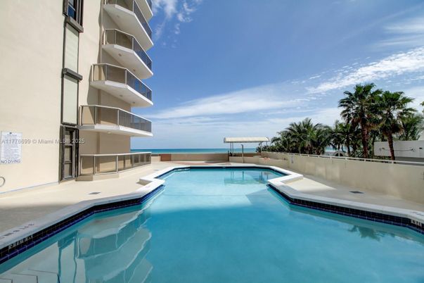 Exterior, Pool, Water