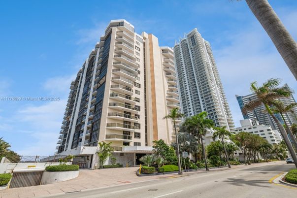 Exterior, Facade, Condo Building
