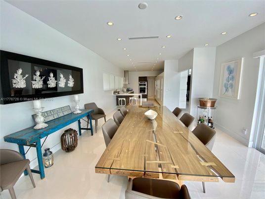 Dining room, Interior, Kitchen, Recessed Lighting