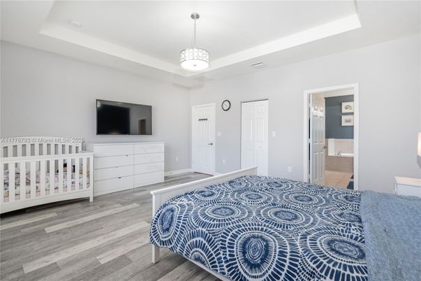 Bedroom, Interior, Pendant Lights, Wood Texture Flooring