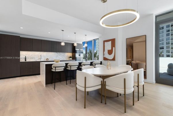 Dining room, Interior, Kitchen, Pendant Lights, Recessed Lighting, Wood Texture Flooring