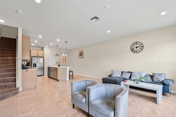 Interior, Kitchen, Living room, Pendant Lights, Recessed Lighting, Stainless Steel Appliances