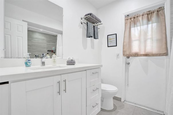 Bathroom, Interior