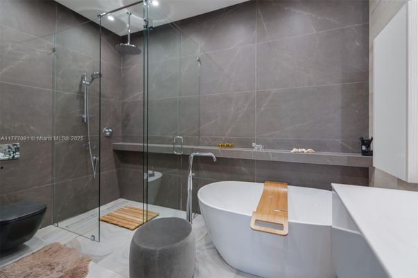 Bathroom, Free Standing Baths, Glass Shower, Interior, Recessed Lighting