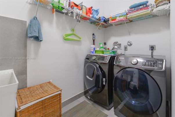 Interior, Washer