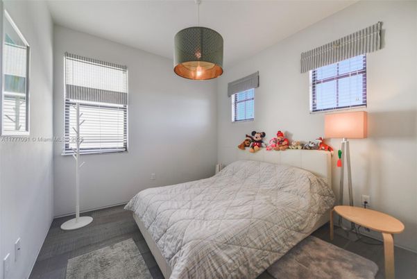 Bedroom, Interior, Pendant Lights