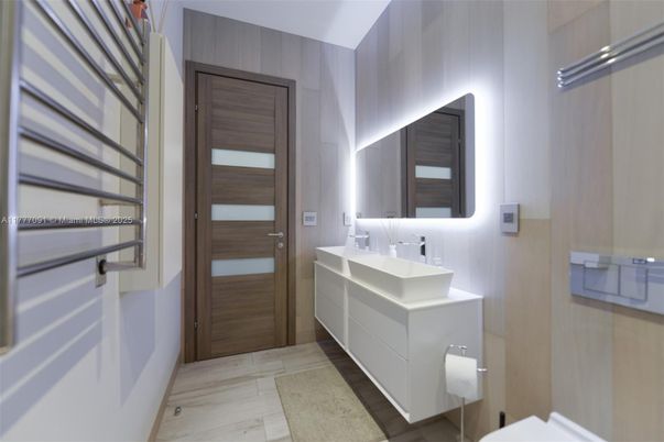 Bathroom, Dual Sink Vanities, Interior, Wood Texture Flooring