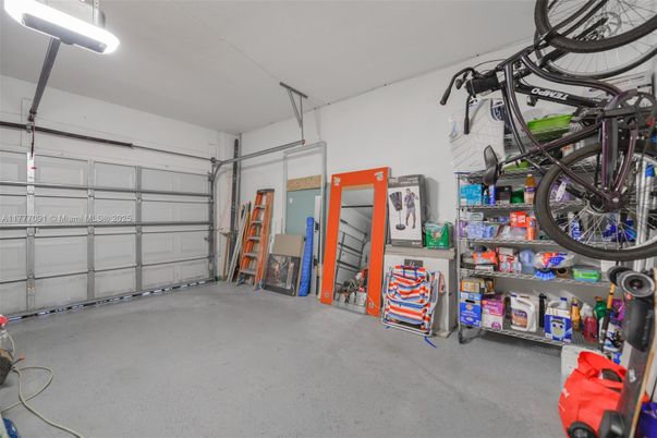 Garage, Interior