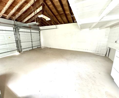 Garage, Interior, Wooden Beams, Wooden Ceilings
