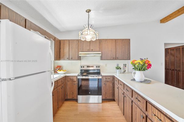 Interior, Kitchen, Pendant Lights, Wood Texture Flooring