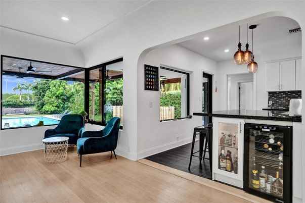 Interior, Pendant Lights, Recessed Lighting, Wood Texture Flooring