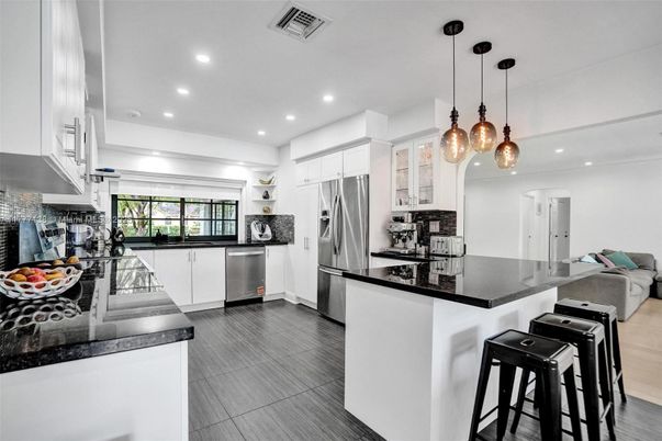 Interior, Kitchen, Pendant Lights, Recessed Lighting, Stainless Steel Appliances