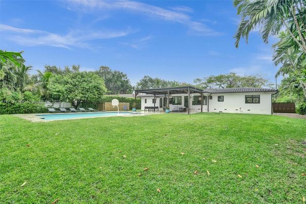 Backyard, Exterior, Pool
