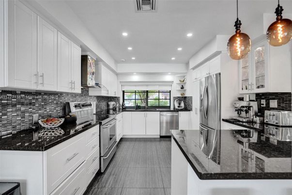 Interior, Kitchen, Pendant Lights, Recessed Lighting, Stainless Steel Appliances