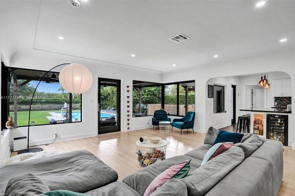 Interior, Living room, Pendant Lights, Recessed Lighting, Wood Texture Flooring