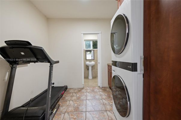 Fitness Equipment, Interior, Washer