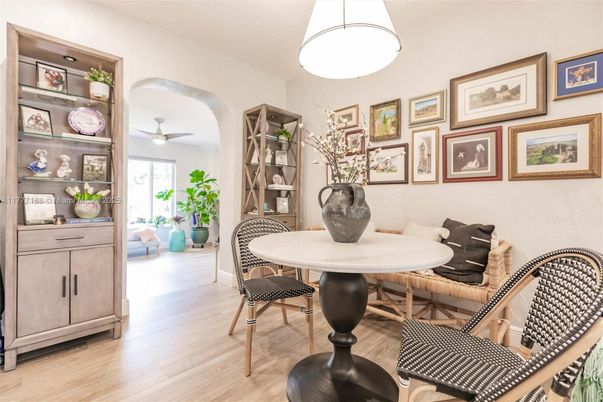 Dining room, Interior, Wood Texture Flooring