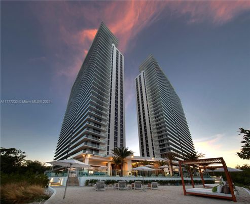 Exterior, Facade, Condo Building