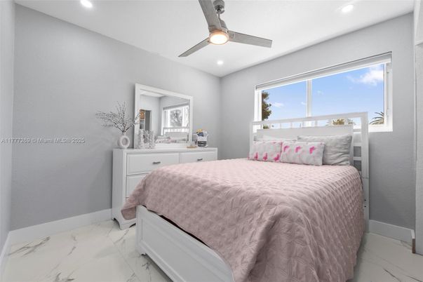 Bedroom, Interior, Marble, Recessed Lighting
