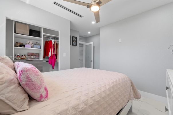 Bedroom, Interior, Marble, Recessed Lighting