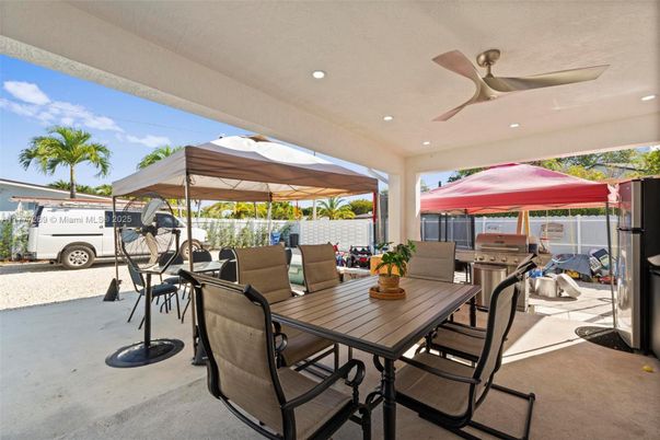 Exterior, Recessed Lighting