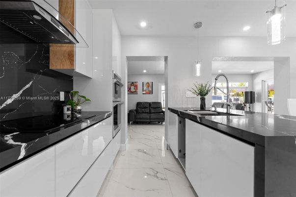 Interior, Kitchen, Marble, Pendant Lights, Recessed Lighting