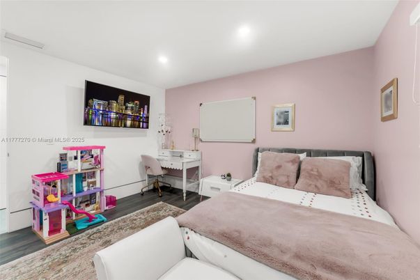 Bedroom, Home Office, Interior, Recessed Lighting, Wood Texture Flooring