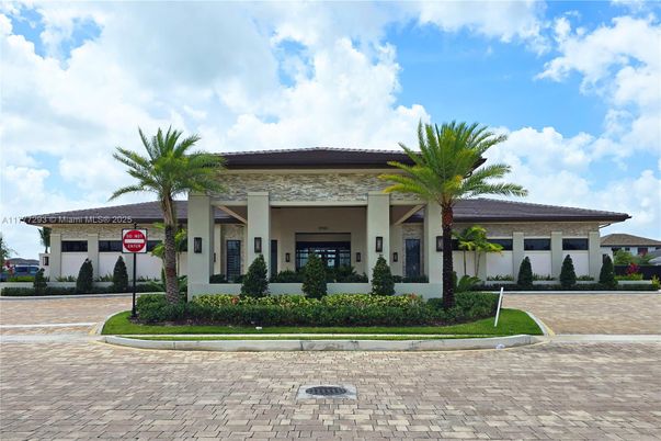 Exterior, Facade, Mediterranean