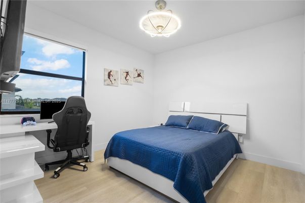 Bedroom, Home Office, Interior, Wood Texture Flooring